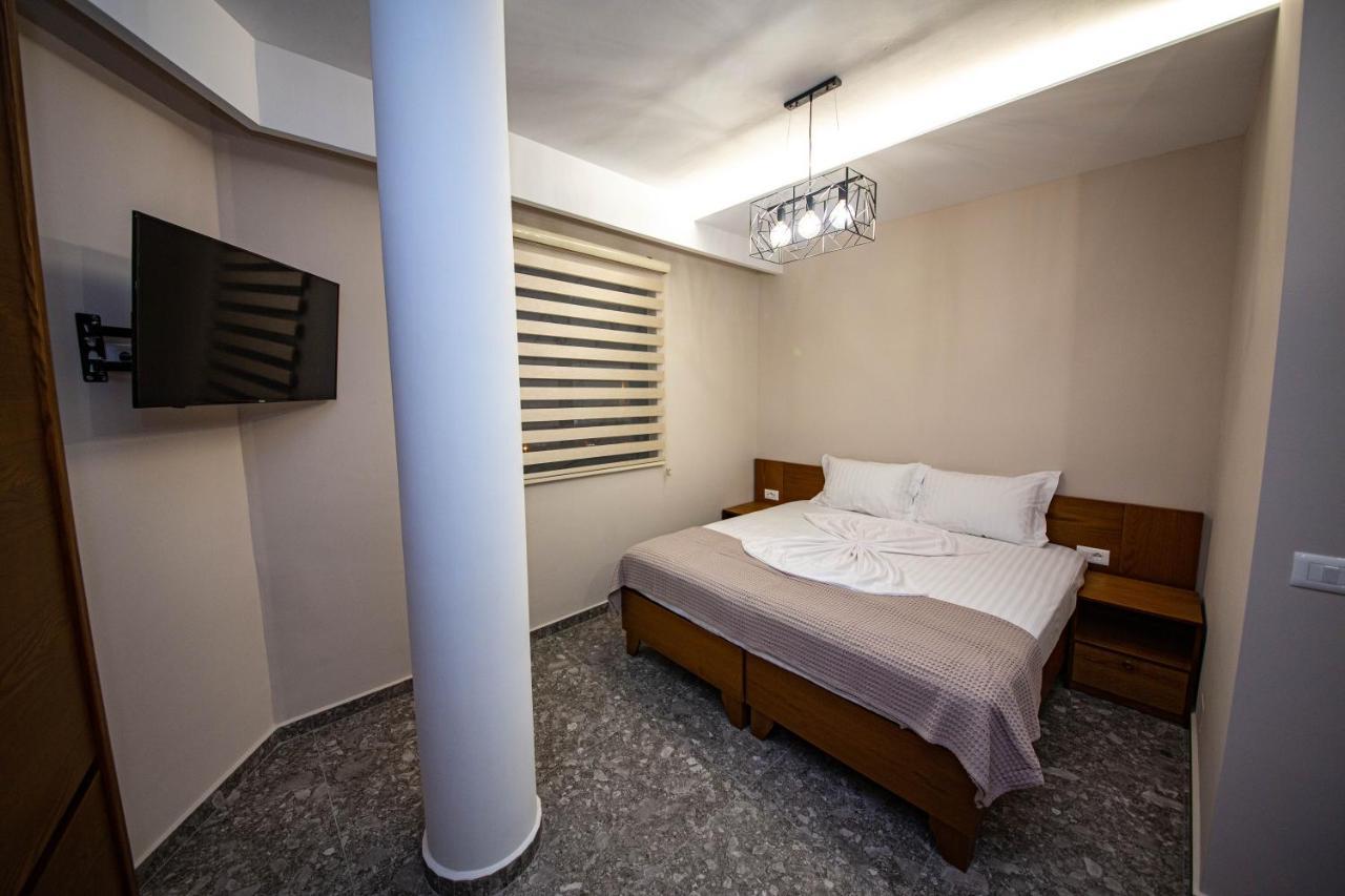 Hotel Center Ksamil Esterno foto