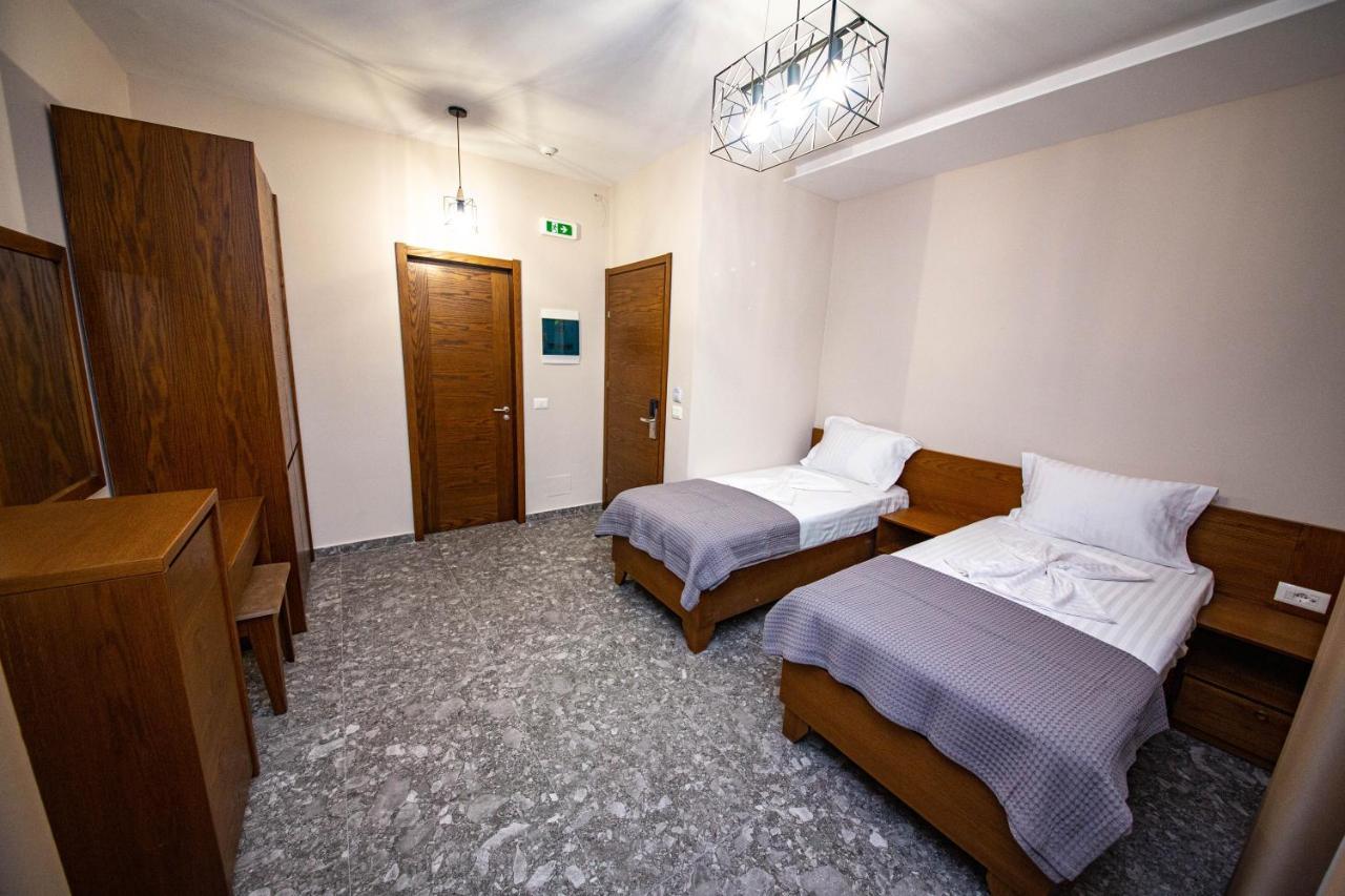 Hotel Center Ksamil Esterno foto