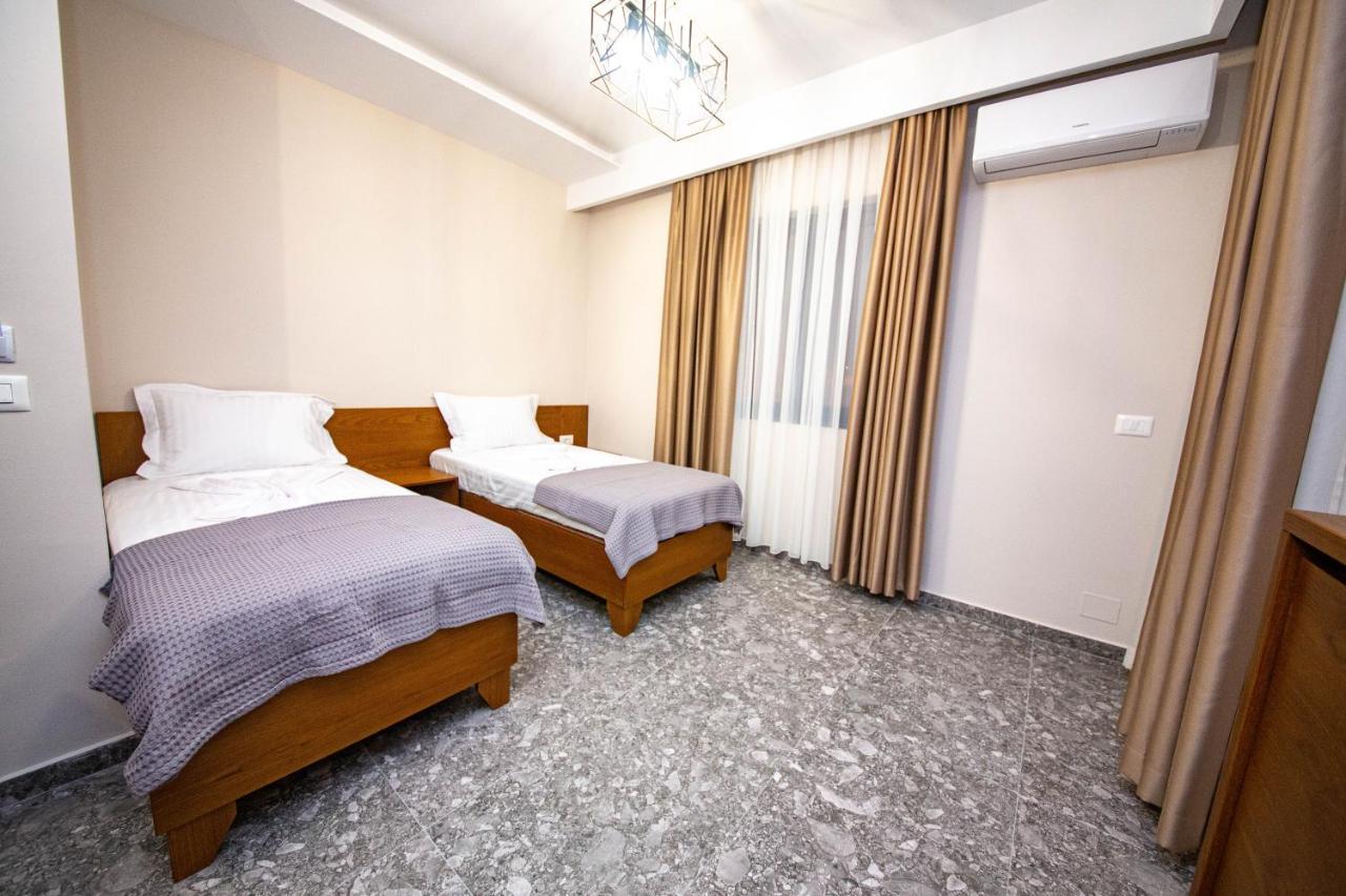 Hotel Center Ksamil Esterno foto