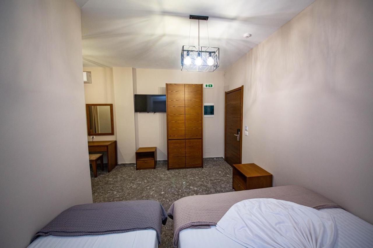 Hotel Center Ksamil Esterno foto