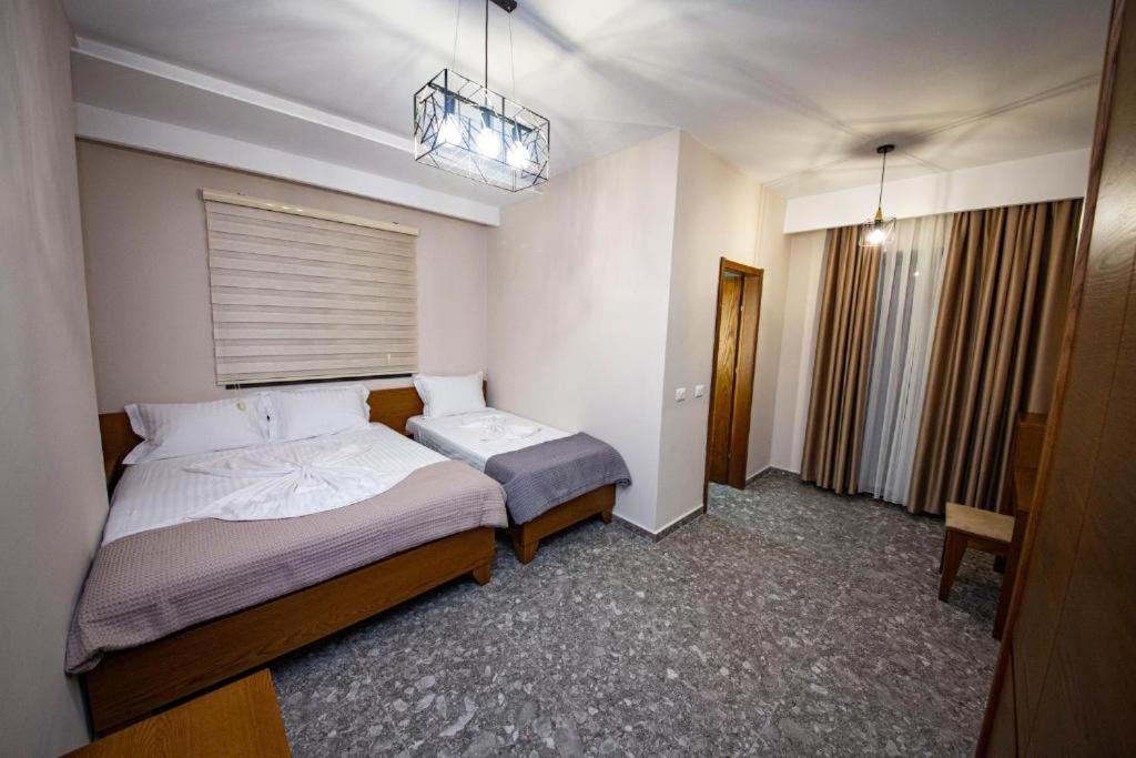 Hotel Center Ksamil Esterno foto