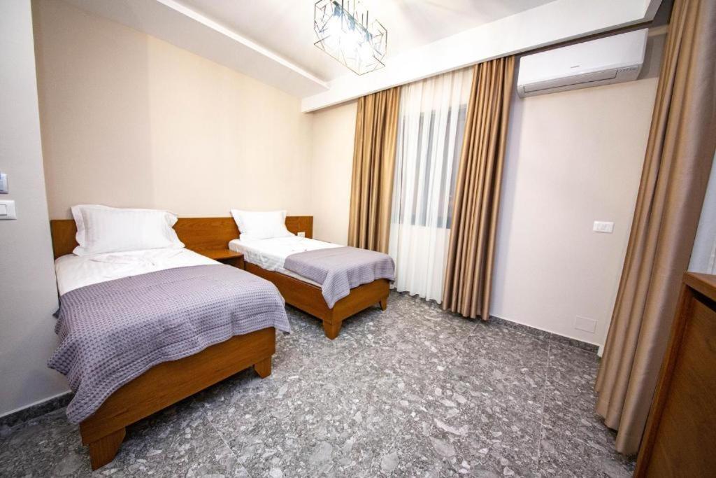 Hotel Center Ksamil Esterno foto